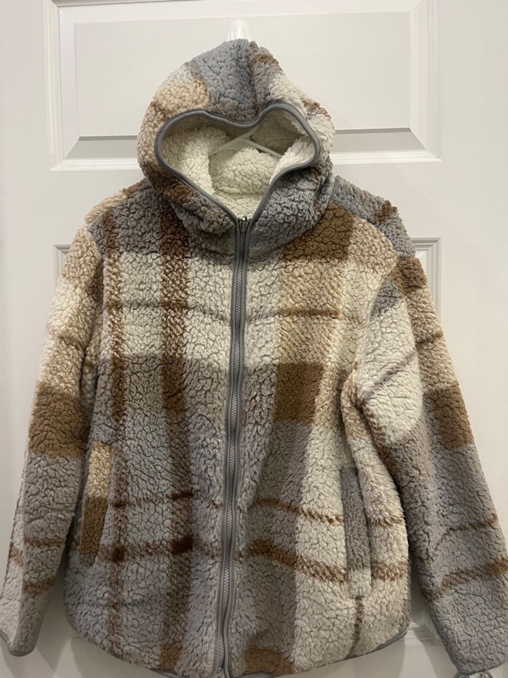 Weatherproof Women’s Reversible Plaid Sherpa Teddy Jacket in Cream, Gray & Brown